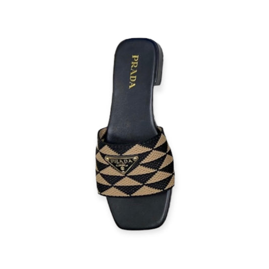 Pia Sandals